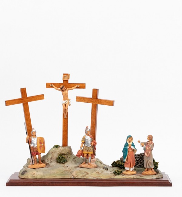 Scène de Crucifixion avec personnages, H 12 cm